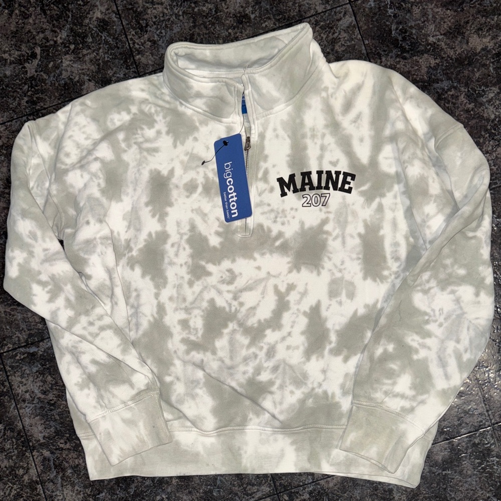 Women’s medium Maine top